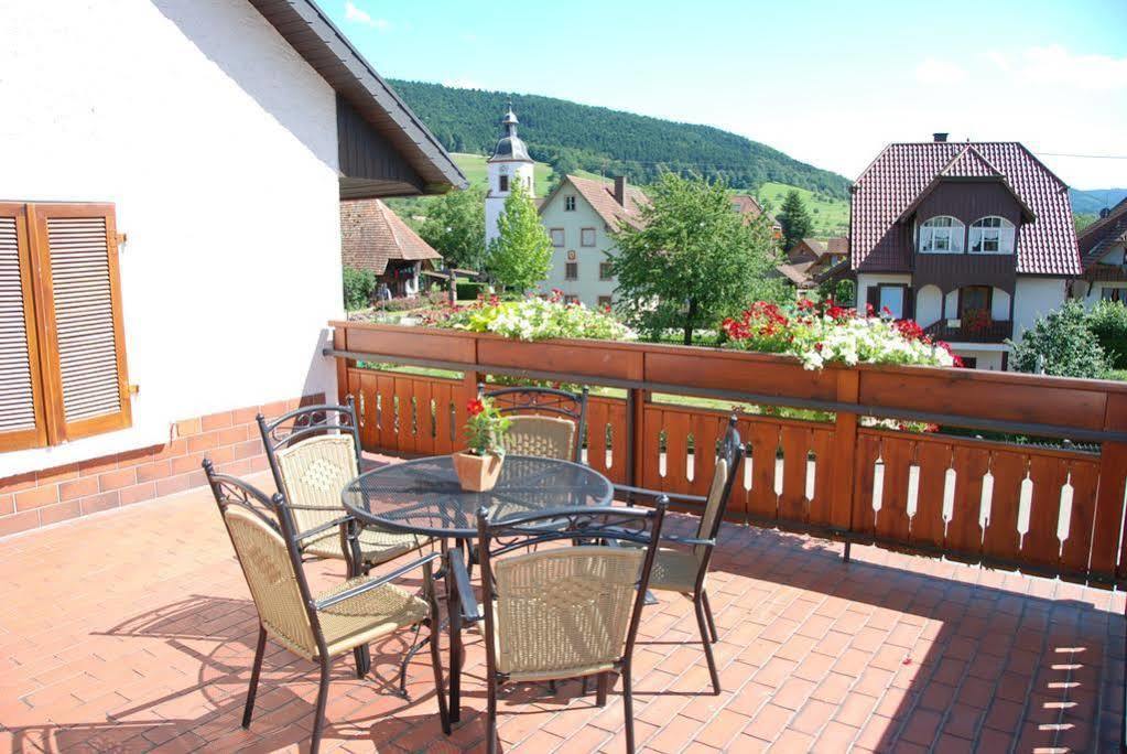 Landhotel Gasthaus Zum Pflug Zell am Harmersbach Eksteriør billede